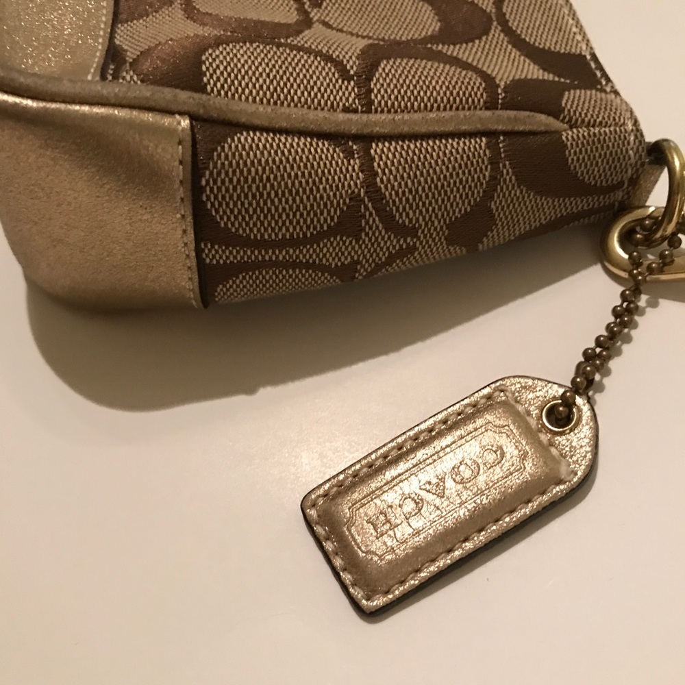 Coach Handbag - Picture 2 of 3